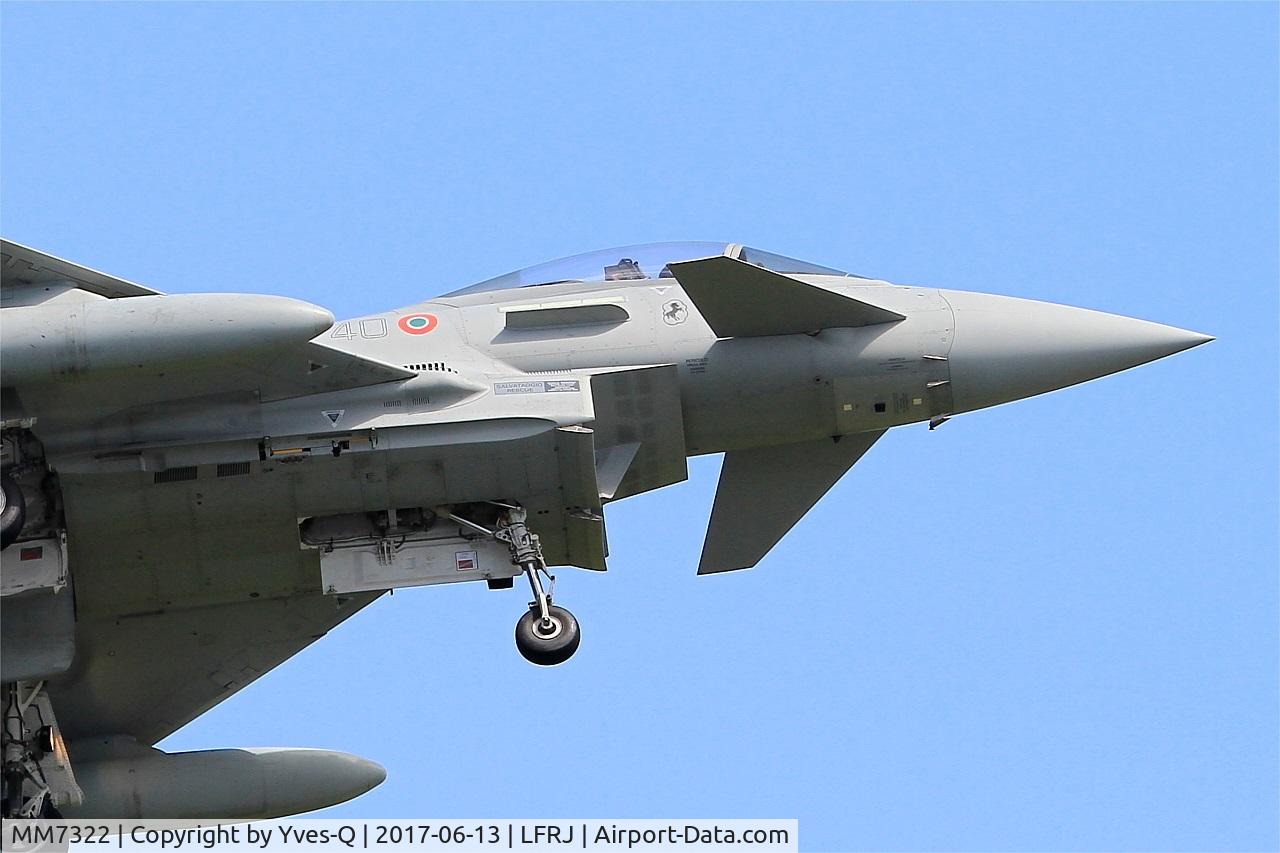 MM7322, Eurofighter EF-2000 Typhoon S C/N IS054, Eurofighter EF-2000 Typhoon S, Short approach rwy 08, Landivisiau Naval Air Base (LFRJ) Tiger Meet 2017