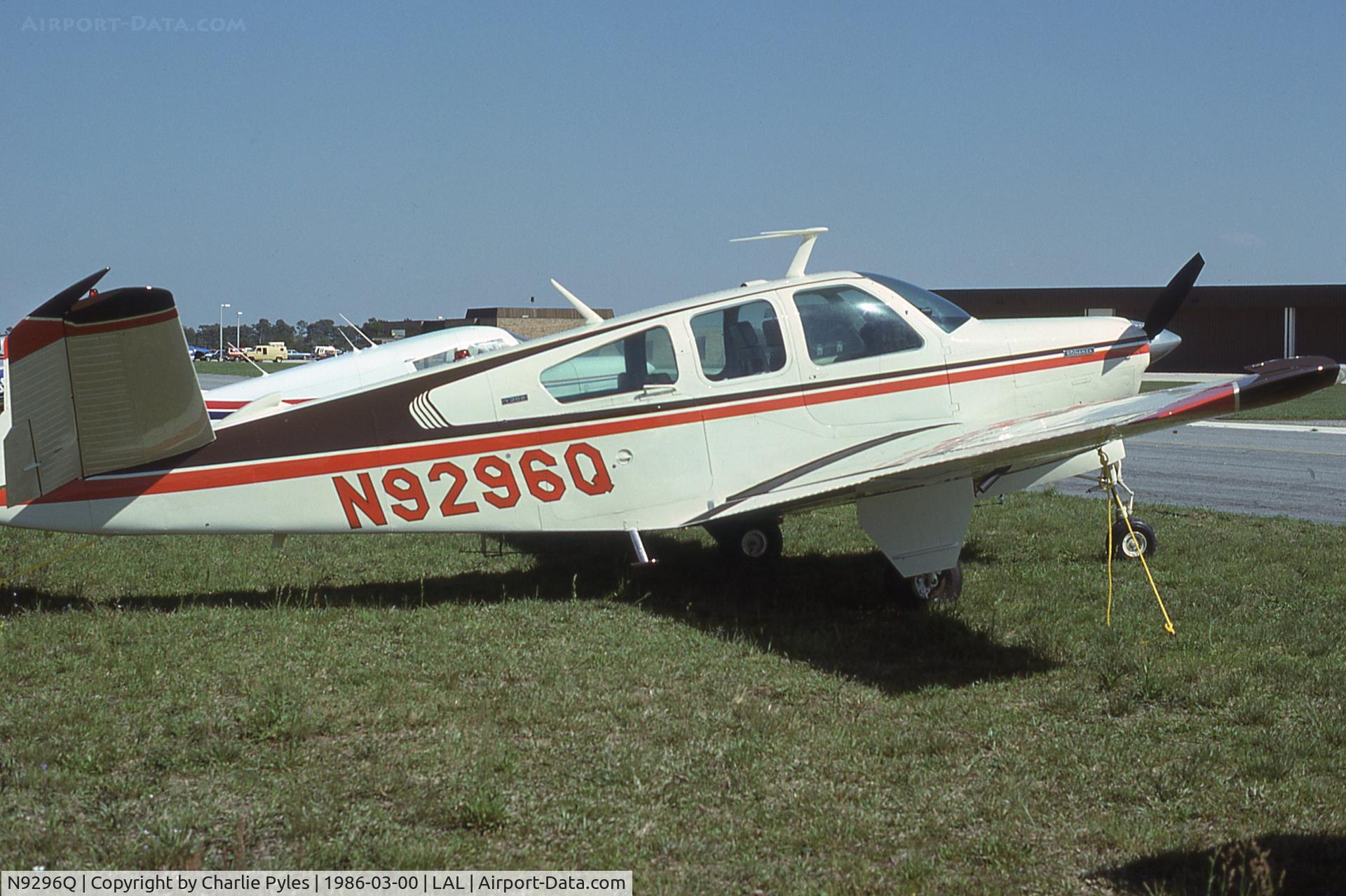 N9296Q, 1971 Beech V35B Bonanza C/N D-9294, Tight shot