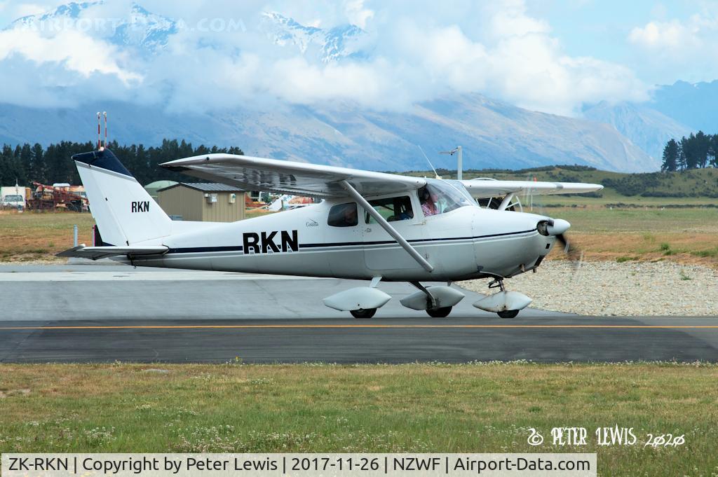 ZK-RKN, 1960 Cessna 172A C/N 47644, M G & A J Pitts, Cheviot