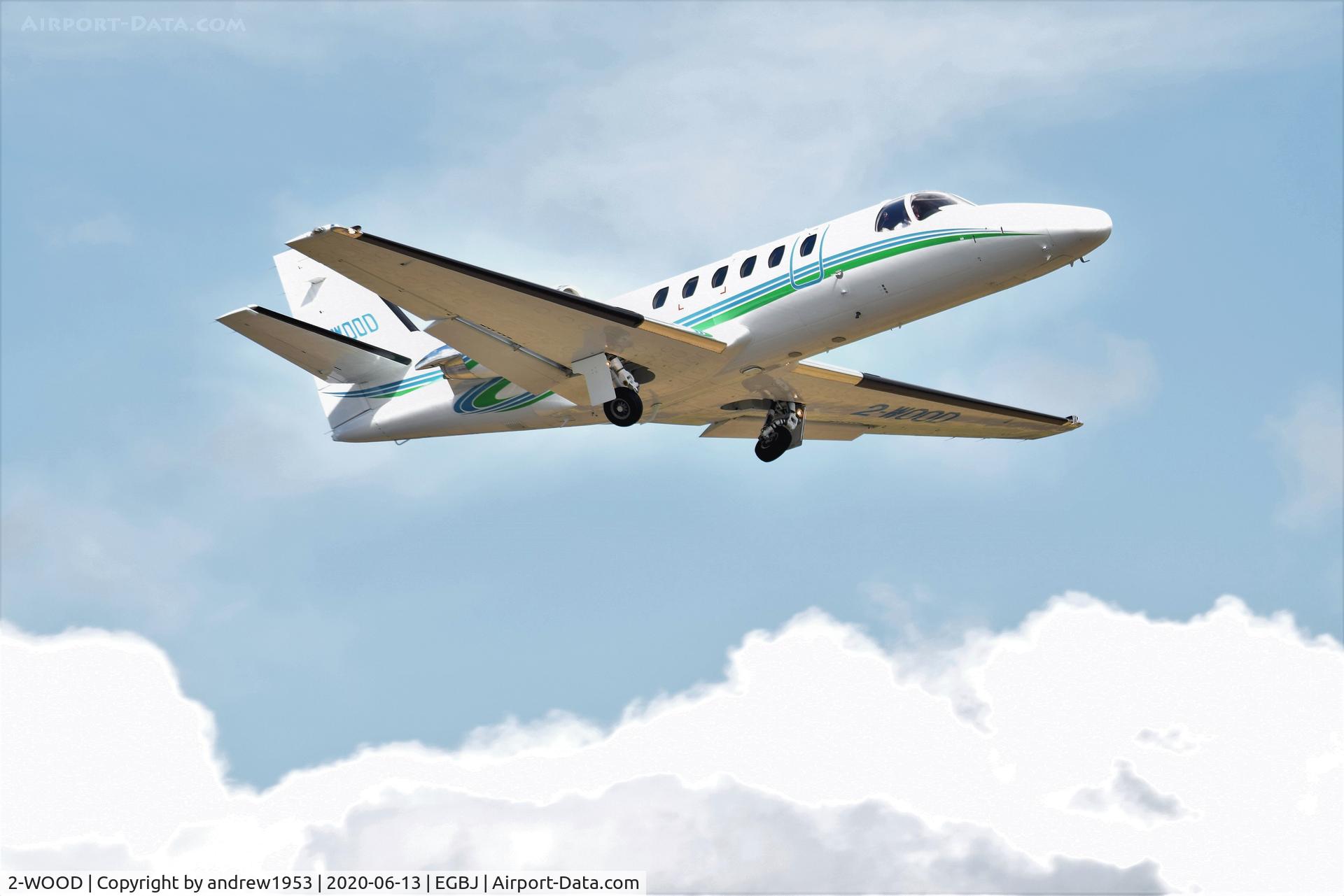 2-WOOD, 2002 Cessna 550 Citation Bravo C/N 550-1042, 2-WOOD taking off from Gloucestershire Airport.