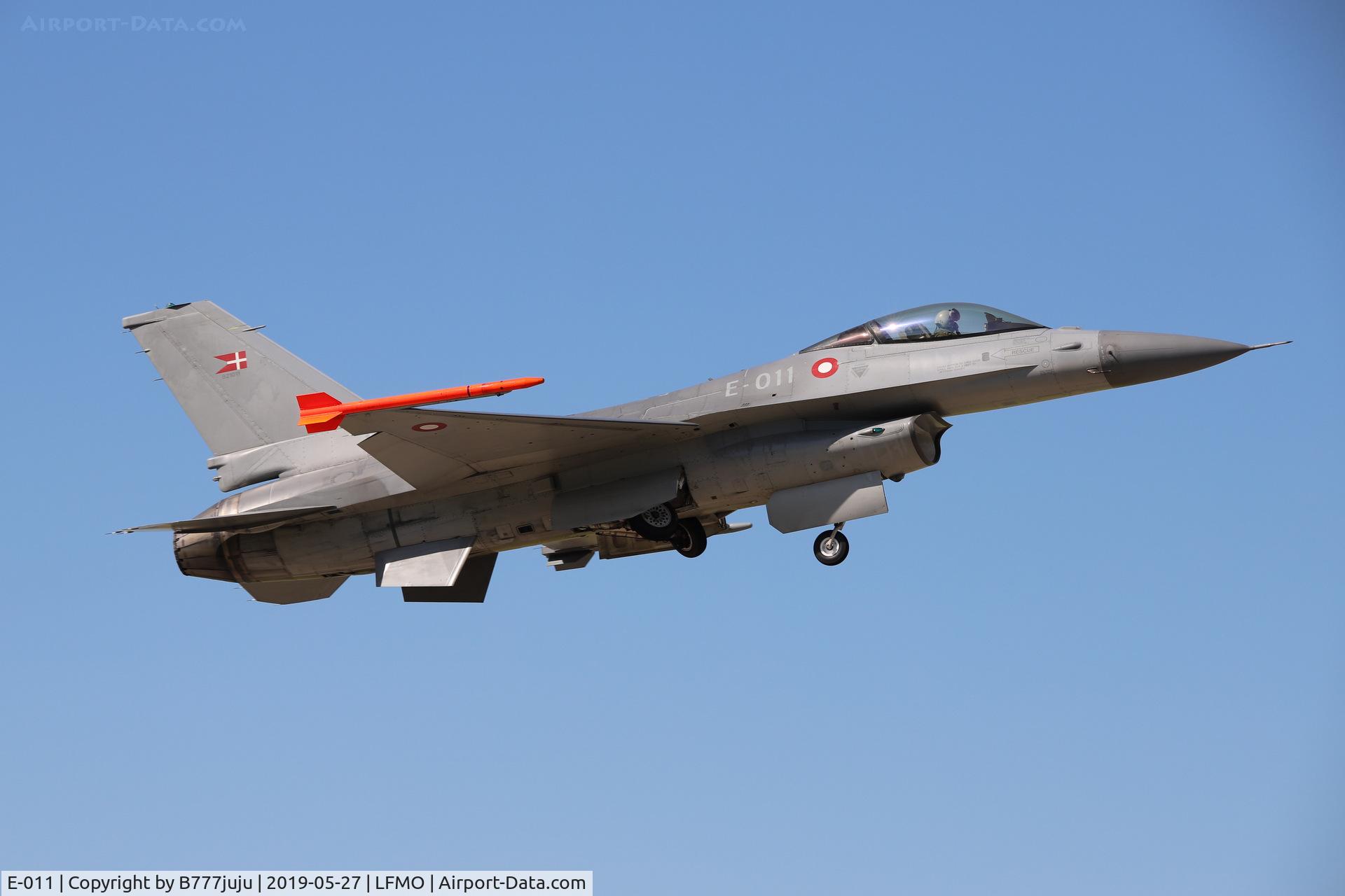 E-011, SABCA F-16A Fighting Falcon C/N 61-604, at Orange