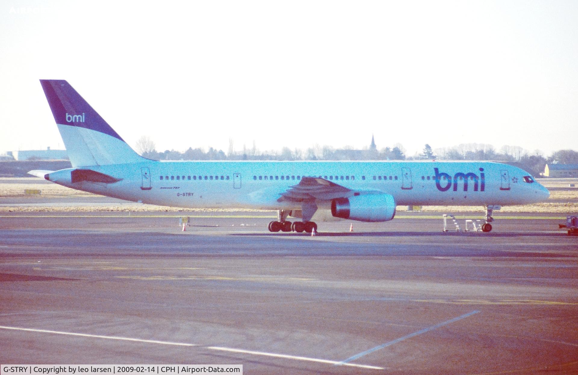 G-STRY, 1996 Boeing 757-28A C/N 28161, Copenhagen 14.2.2009