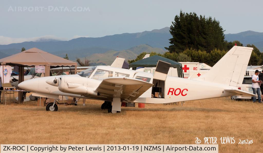 ZK-ROC, Piper PA-34-200 C/N 34-7350084, Helipro Aviation Training Ltd., Paraparaumu