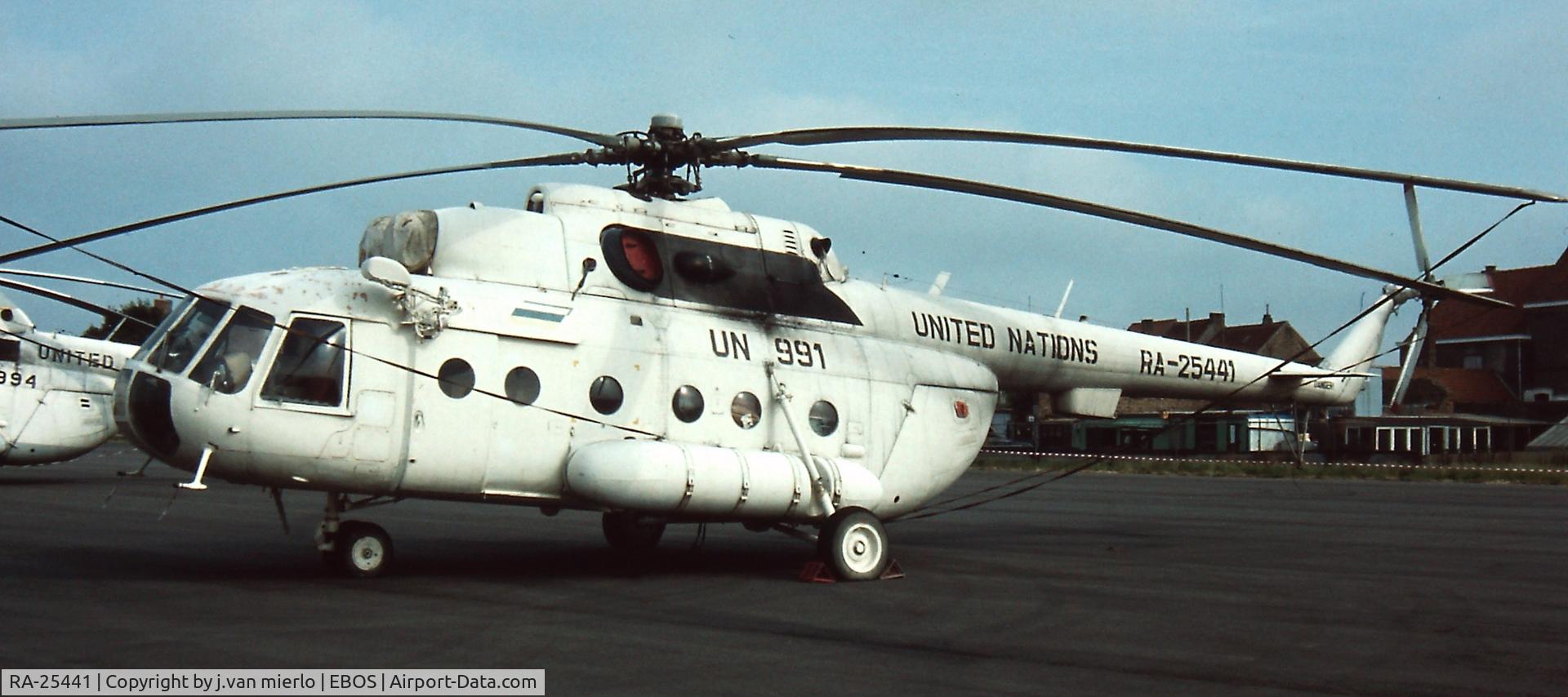 RA-25441, Mil Mi-8MTV-1 Hip C/N 95582, Ostend, Belgium scan slide
