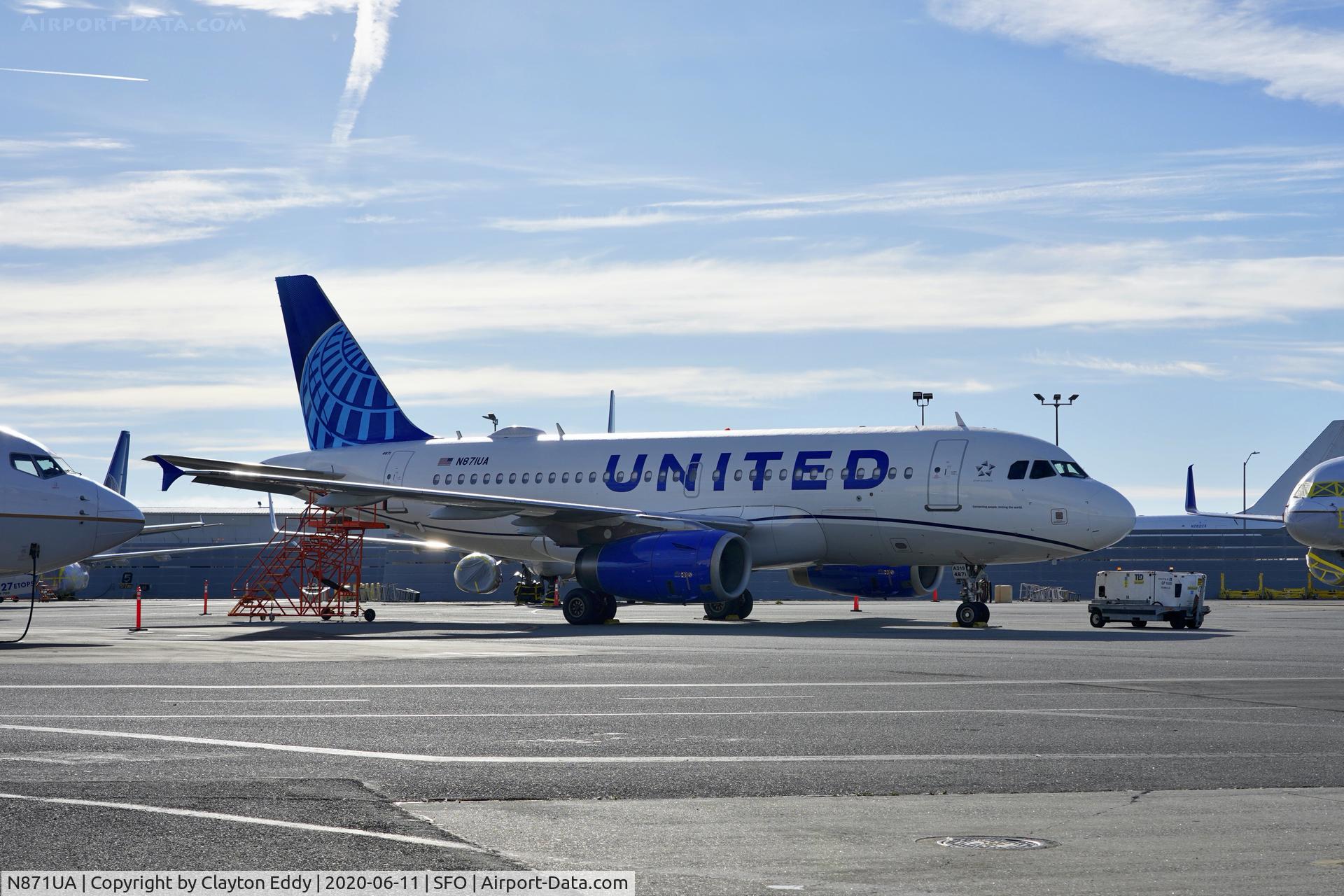 N871UA, 2003 Airbus A319-132 C/N 1971, SFO 2020.