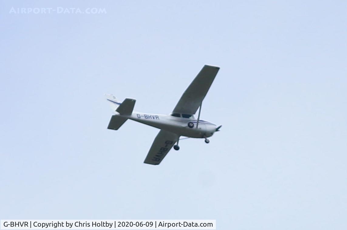 G-BHVR, 1978 Cessna 172N Skyhawk C/N 172-70196, Cessna Skyhawk over Potters Bar, Herts in changed livery