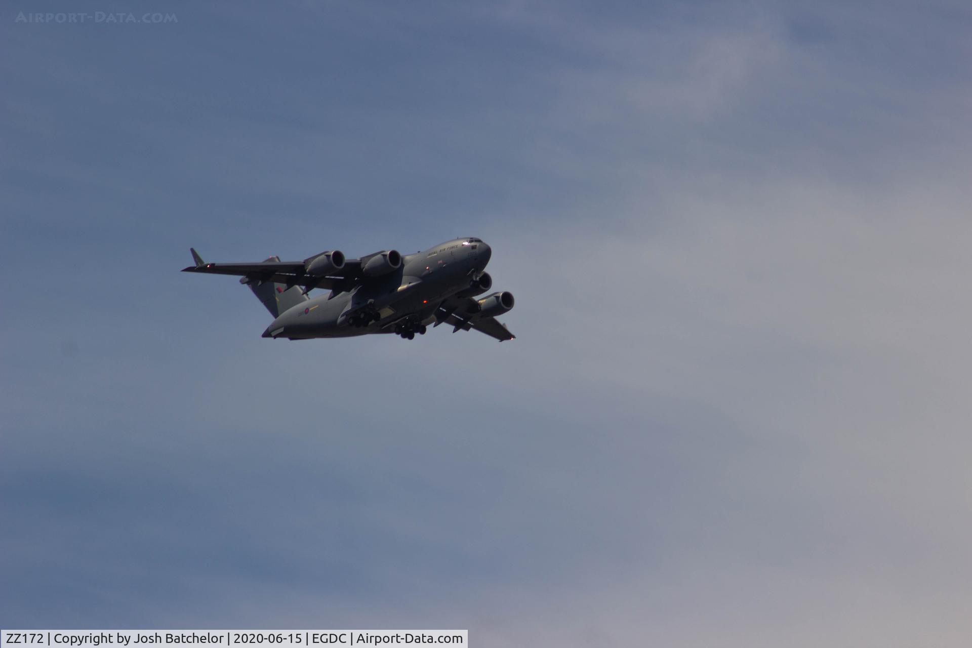 ZZ172, 2000 Boeing C-17A Globemaster III C/N F-078, ZZ172 doing tactical landings at chivenor