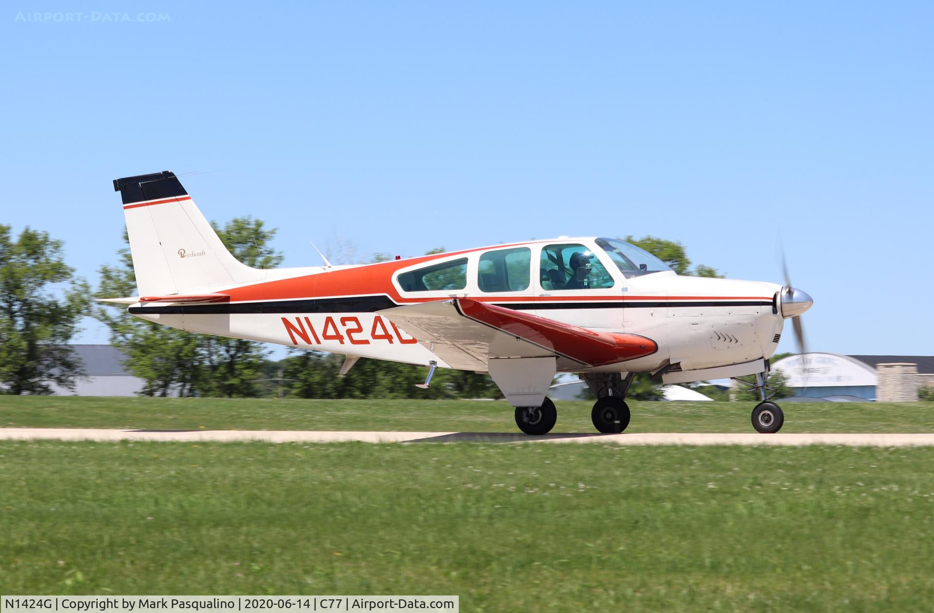 N1424G, 1961 Beech 35-B33 Debonair C/N CD-445, Beech B33