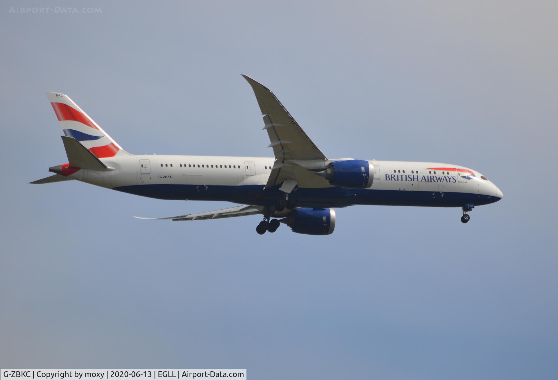 G-ZBKC, 2015 Boeing 787-9 Dreamliner Dreamliner C/N 38621, Boeing 787-9 Dreamliner on finals to 9R London Heathrow.