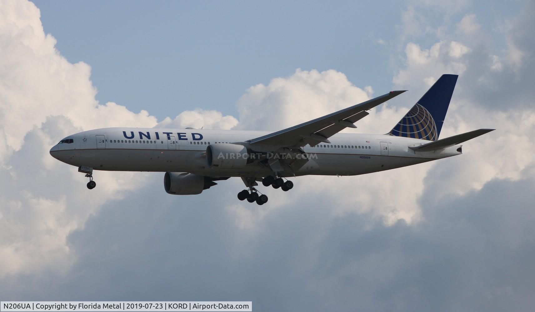 N206UA, 1999 Boeing 777-222/ER C/N 30212, ORD 2019