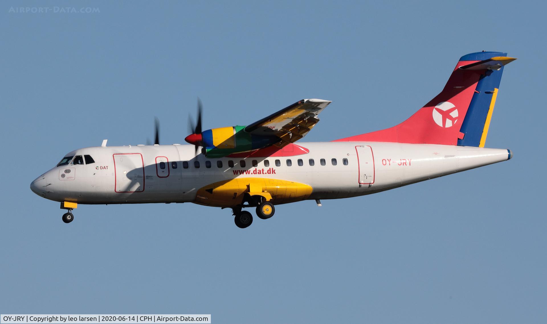 OY-JRY, 1987 ATR 42-320 C/N 063, Copenhagen 14.6.2014 L/D R-04L
