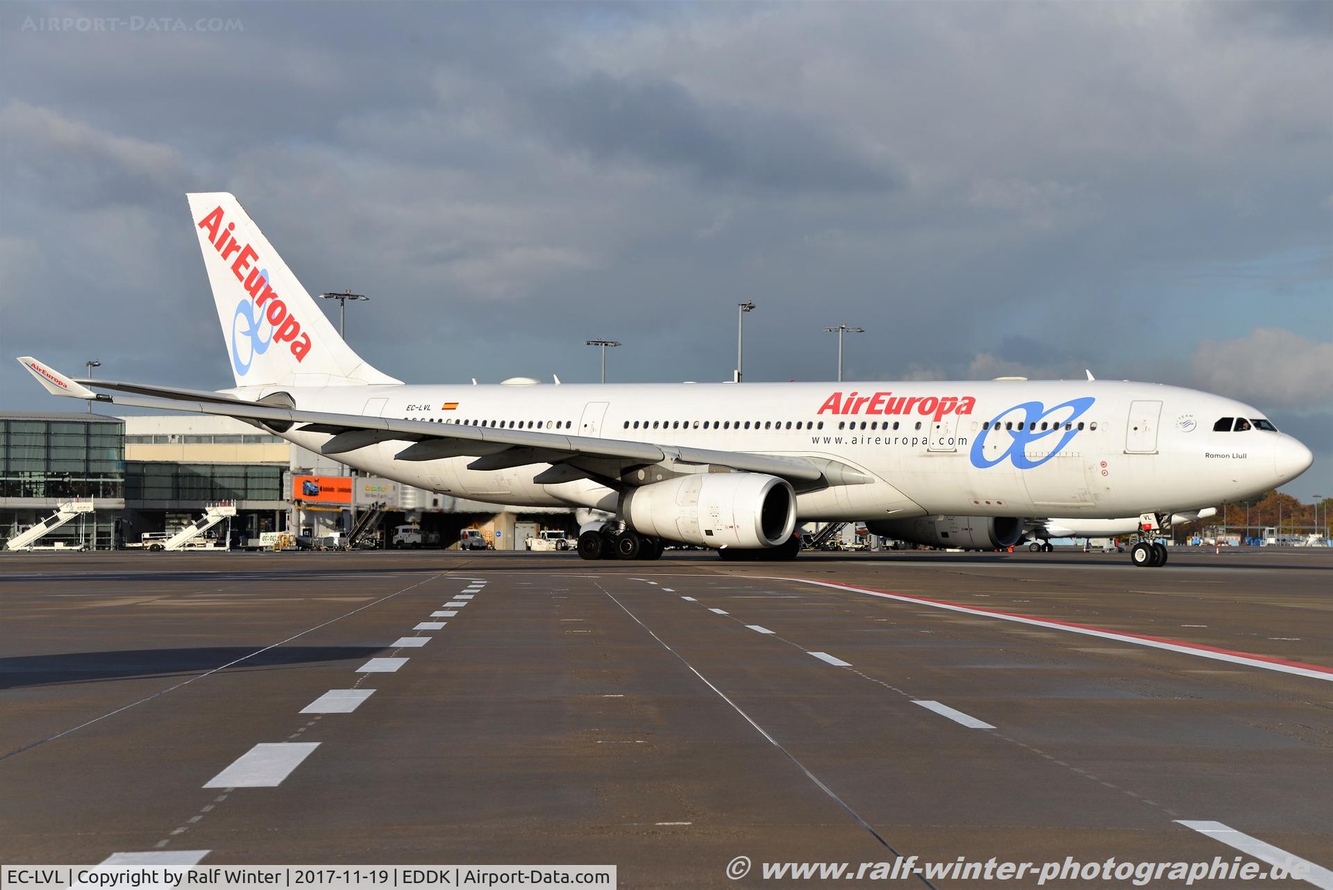 EC-LVL, 2002 Airbus A330-243 C/N 461, Airbus A330-243 - UX AEA Air Europa - 461 - EC-LVL - 19.11.2017 - CGN