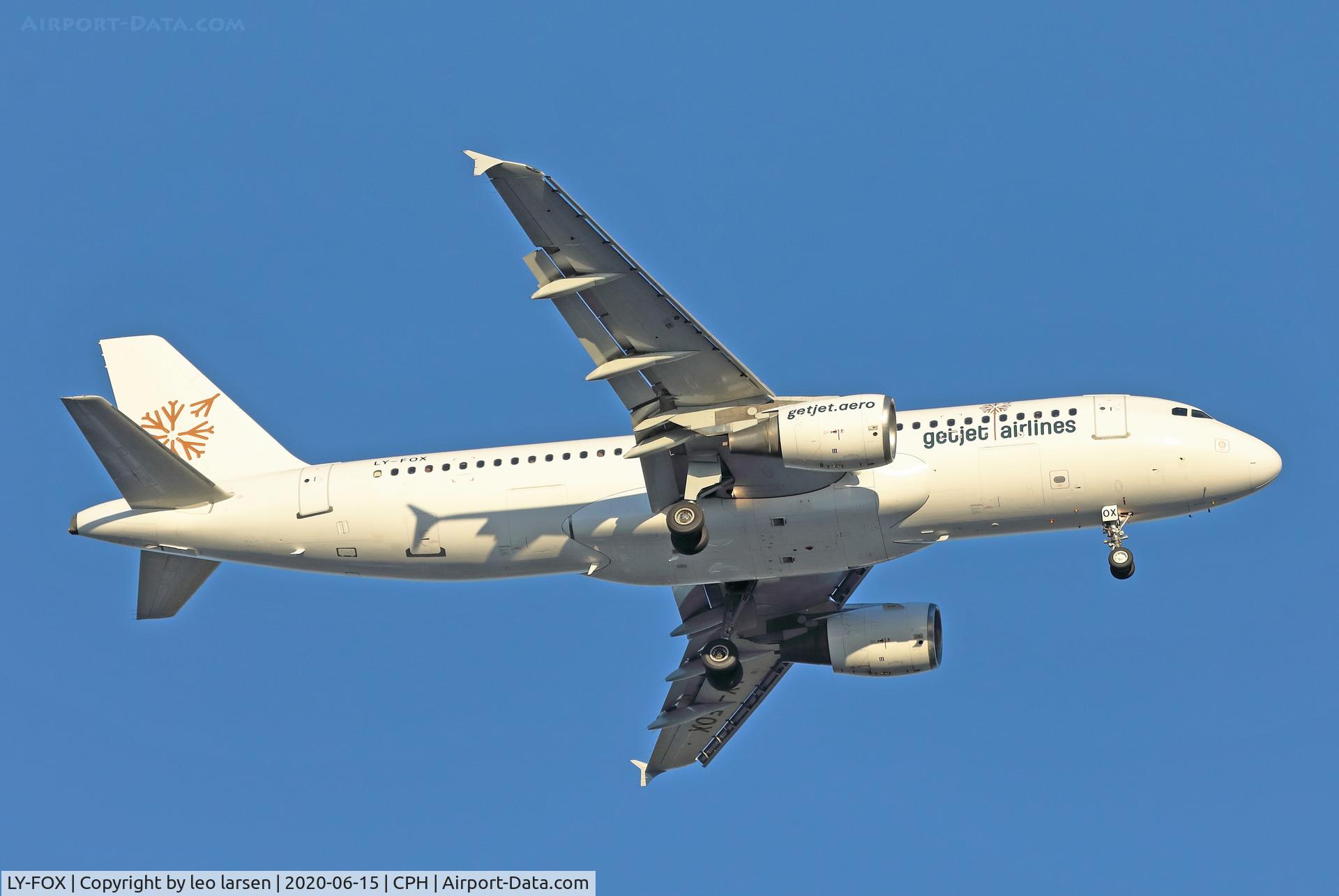 LY-FOX, 1999 Airbus A320-214 C/N 1087, Copenhagen 15.6.2020 L/D R-22R