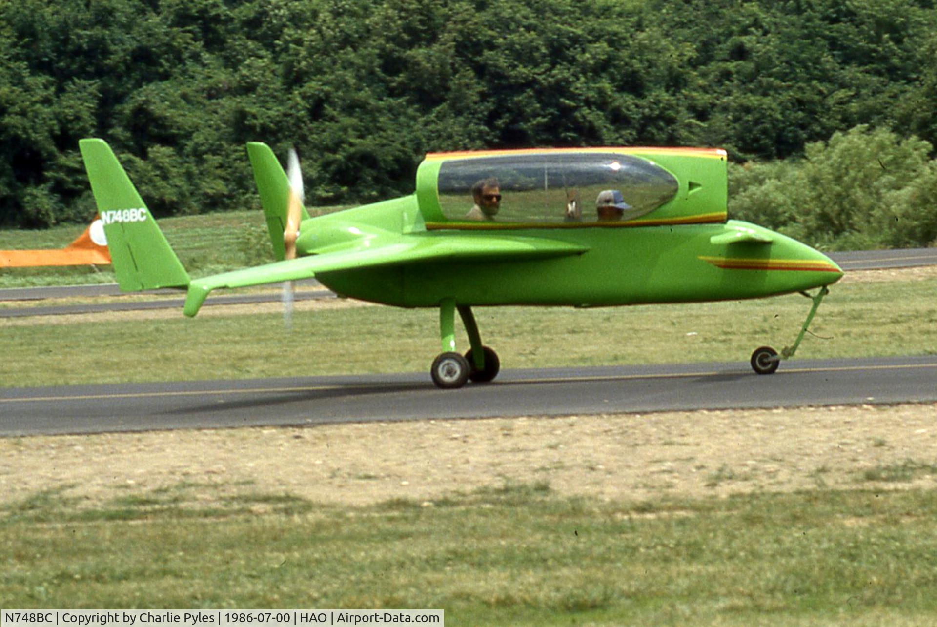N748BC, Rutan VariEze C/N 2203, Not many Green ones