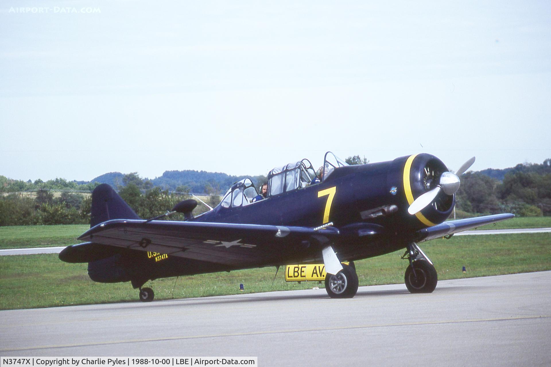 N3747X, North American Medore SNJ-5 C/N 88-10293, Air Pix
