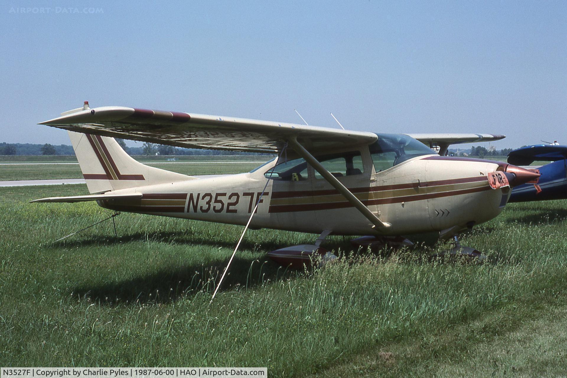 N3527F, 1966 Cessna 182J Skylane C/N 18257527, Air Pix