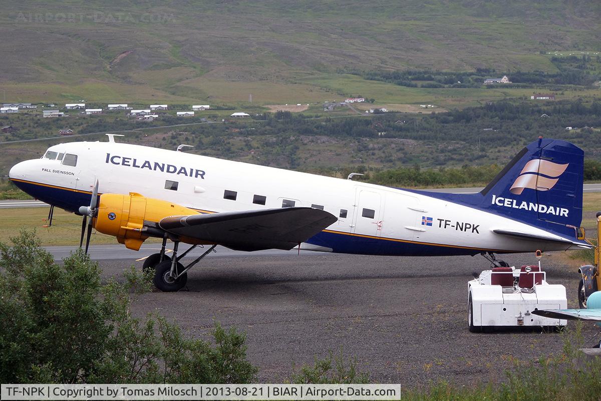 TF-NPK, 1943 Douglas DC-3A-456 C/N 13861, What a beautiful oldie!