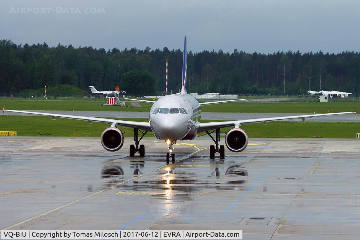 VQ-BIU, 2011 Airbus A320-214 C/N 4684, A rainy day in Riga