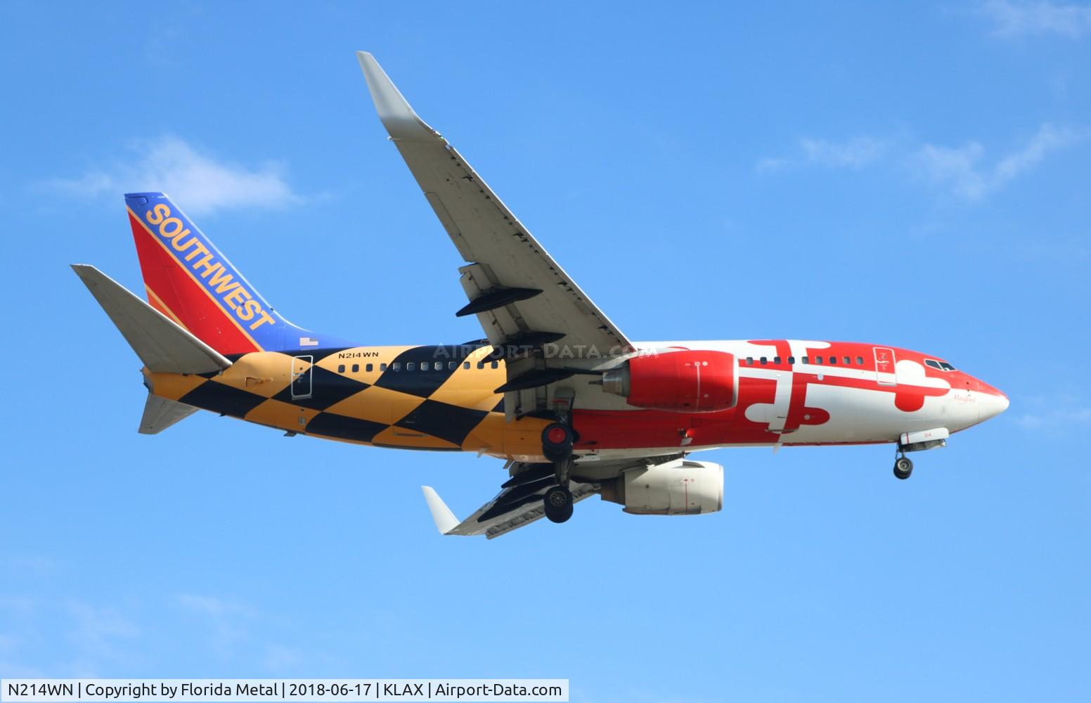 N214WN, 2005 Boeing 737-7H4 C/N 32486, LAX 2018