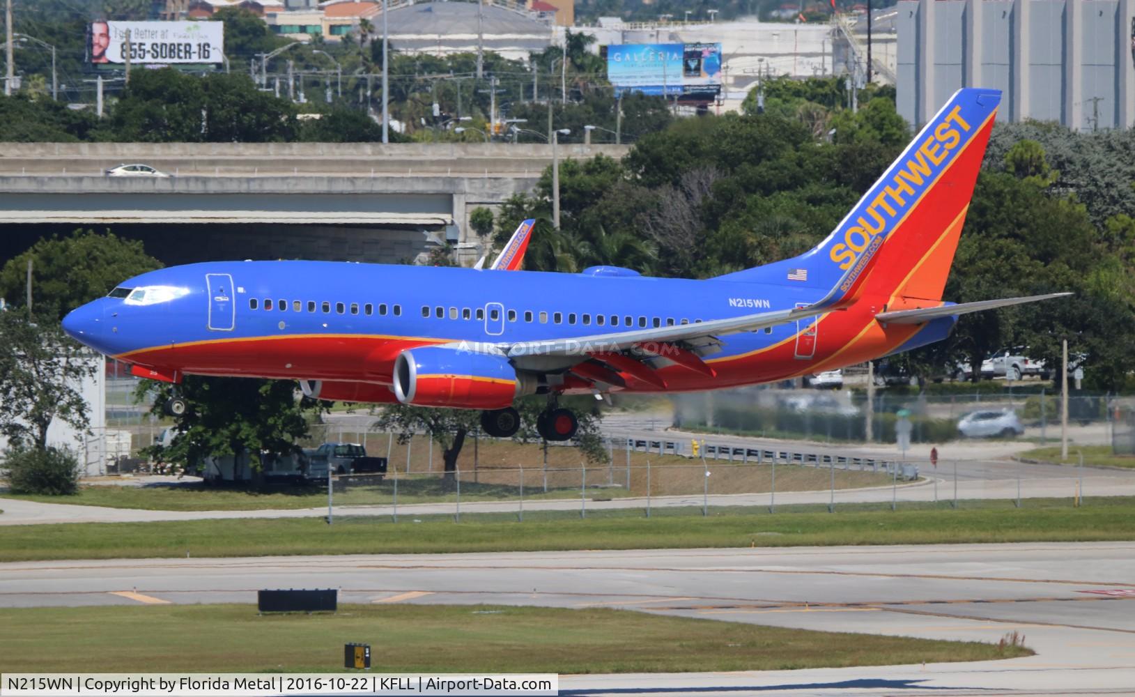 N215WN, 2005 Boeing 737-7H4 C/N 32487, FLL 2016