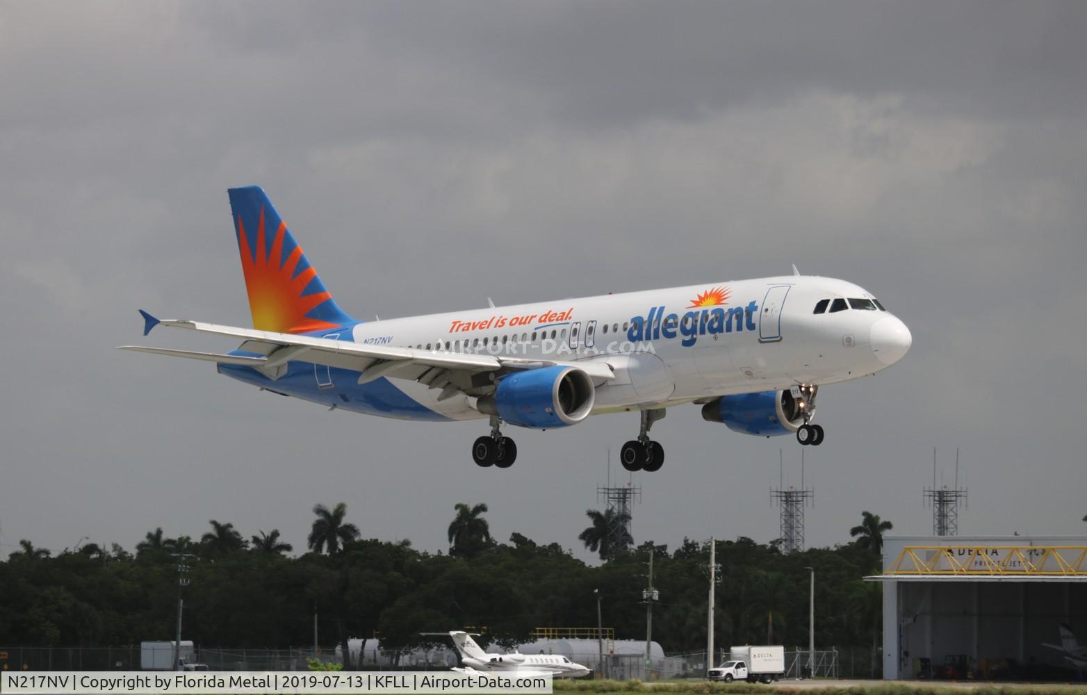 N217NV, 2000 Airbus A320-214 C/N 1347, FLL 2019