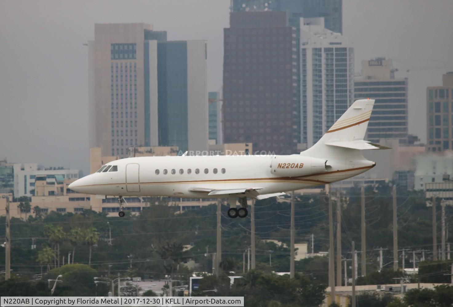 N220AB, 2001 Dassault Falcon 2000 C/N 170, FLL 2017