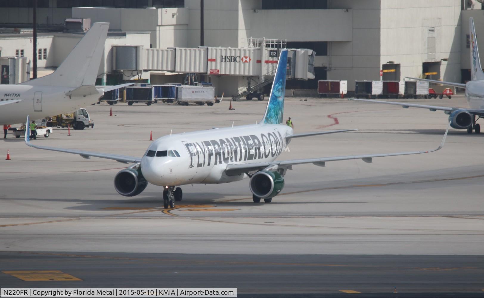 N220FR, 2013 Airbus A320-214 C/N 5661, MIA 2015