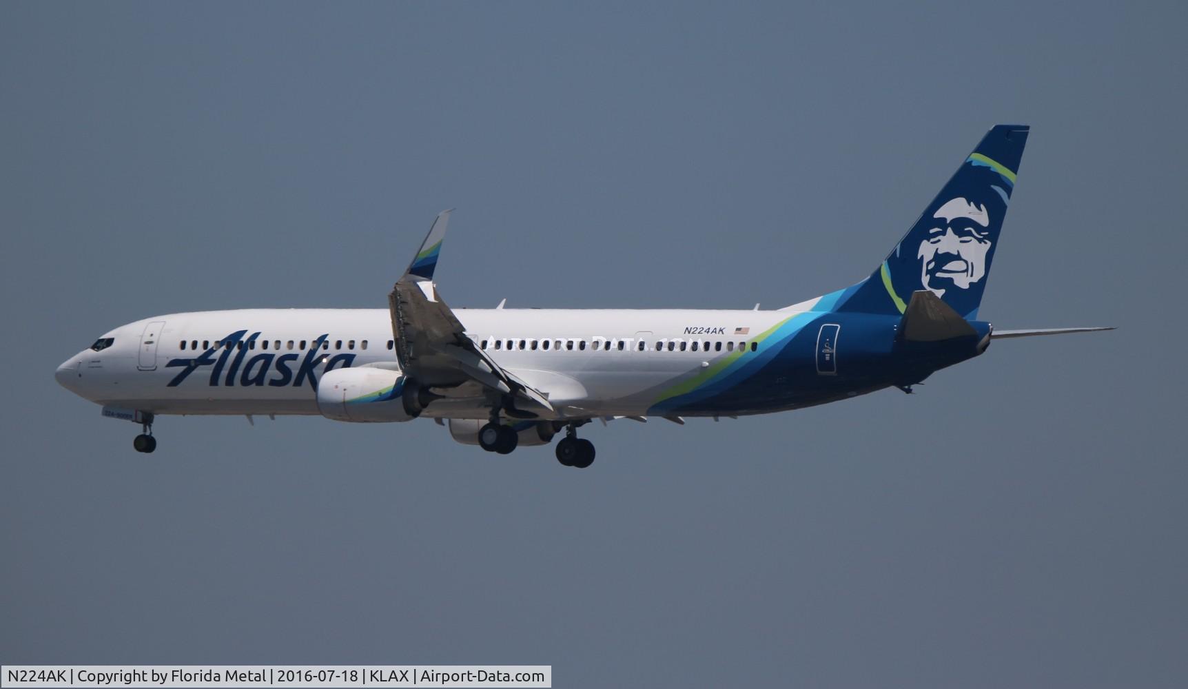 N224AK, 2016 Boeing 737-990/ER C/N 62680, LAX 2016