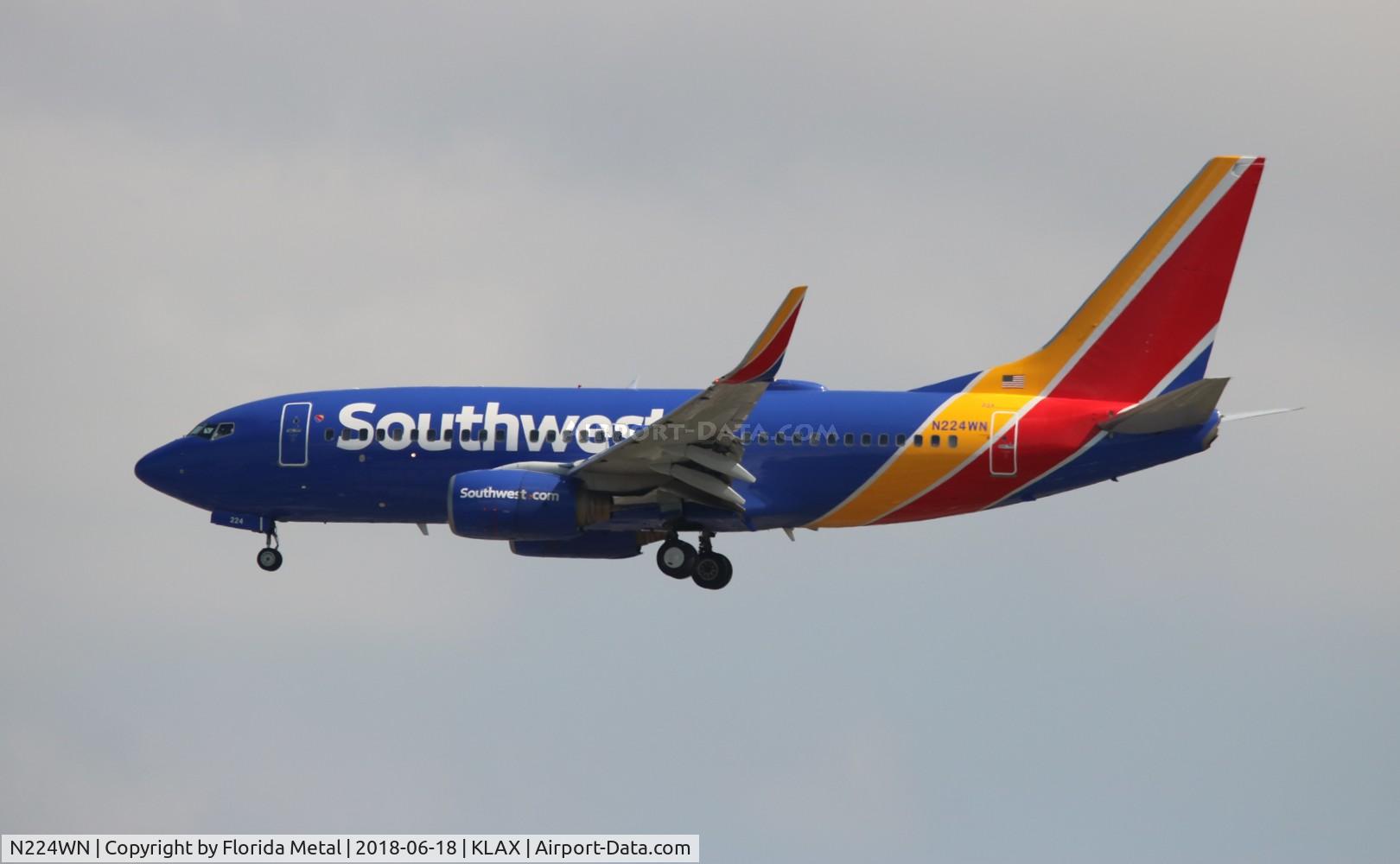 N224WN, 2005 Boeing 737-7H4 C/N 32493, LAX 2018
