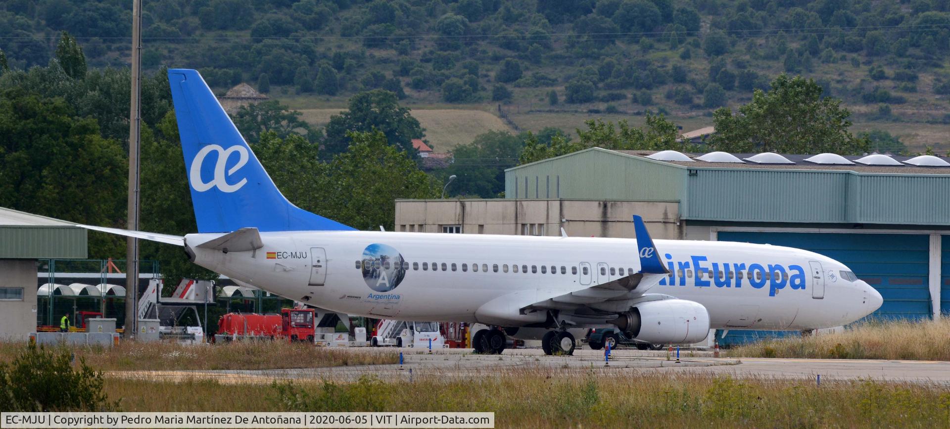 EC-MJU, 2016 Boeing 737-85P C/N 60584, Aeropuerto de Foronda - Vitoria-Gasteiz - Euskadi - España