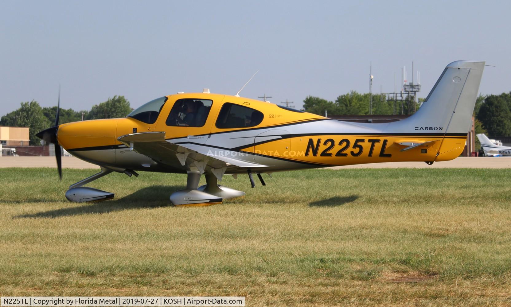 N225TL, 2017 Cirrus SR22 Carbon C/N 4478, OSH 2019