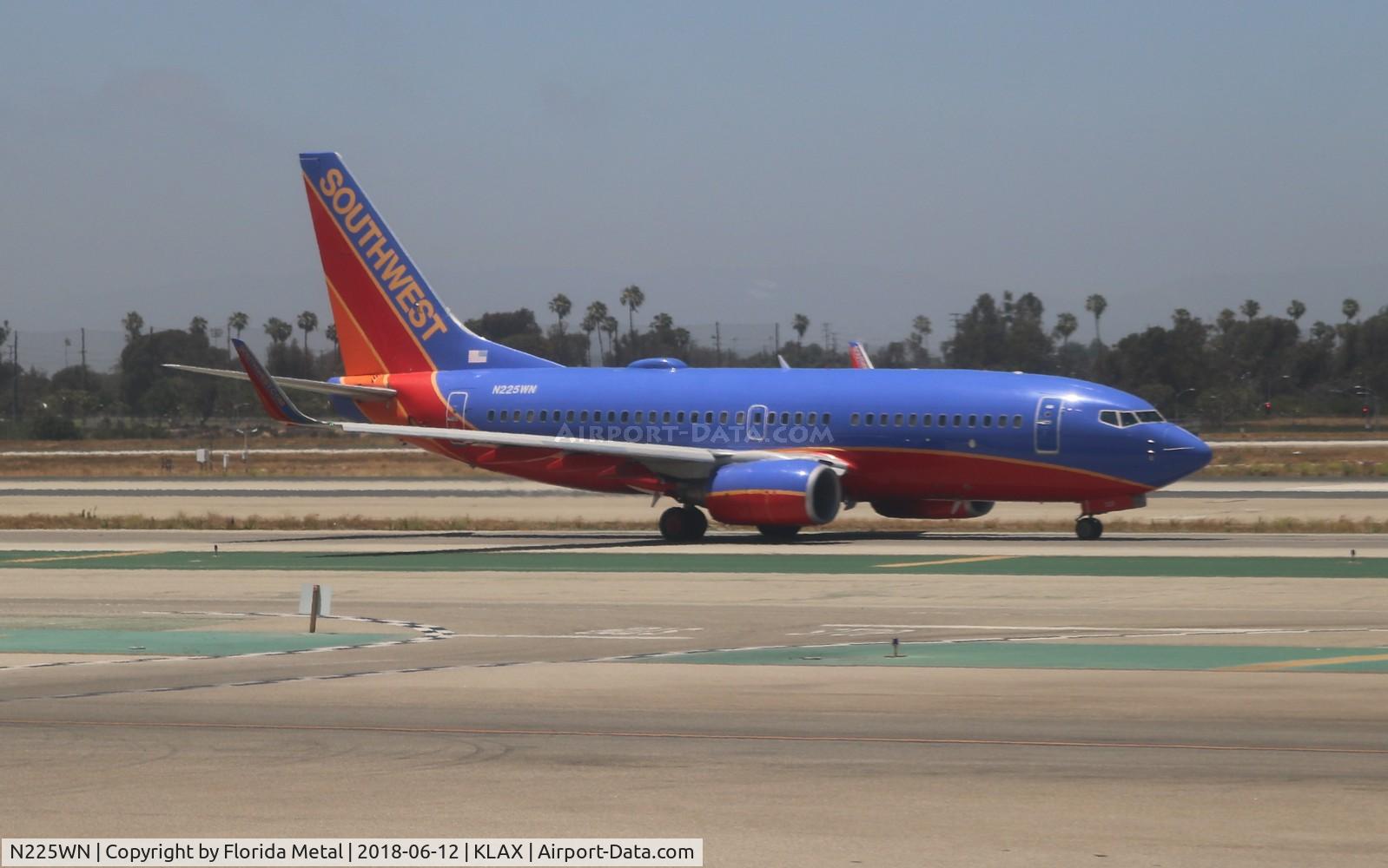 N225WN, 2005 Boeing 737-7H4 C/N 34333, LAX 2018