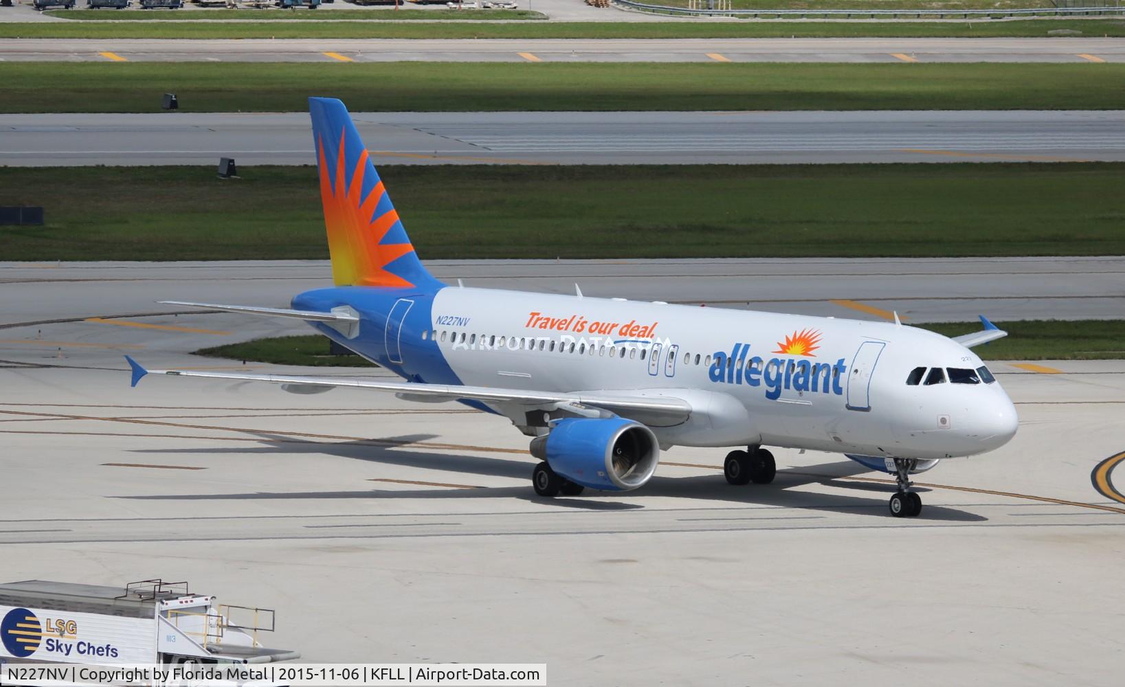 N227NV, 1997 Airbus A320-214 C/N 714, FLL 2015