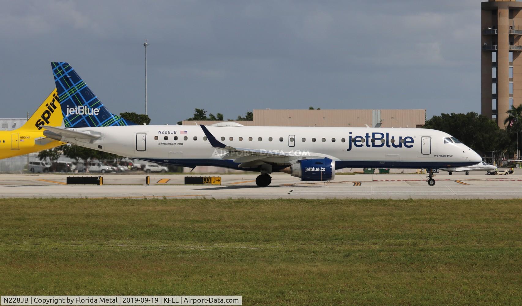 N228JB, 2006 Embraer 190AR (ERJ-190-100IGW) C/N 19000030, FLL 2019