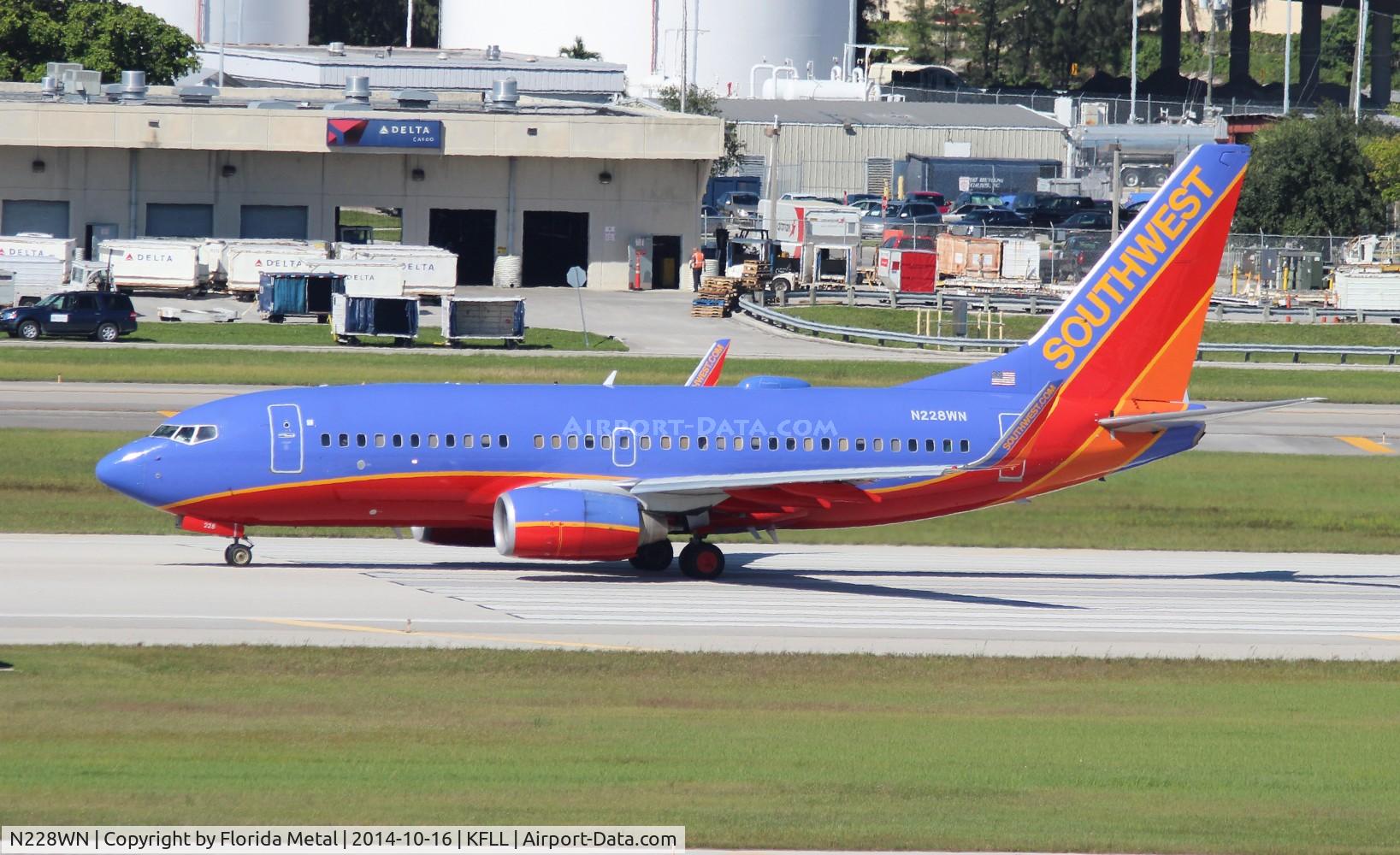 N228WN, 2005 Boeing 737-7H4 C/N 32496, FLL 2014