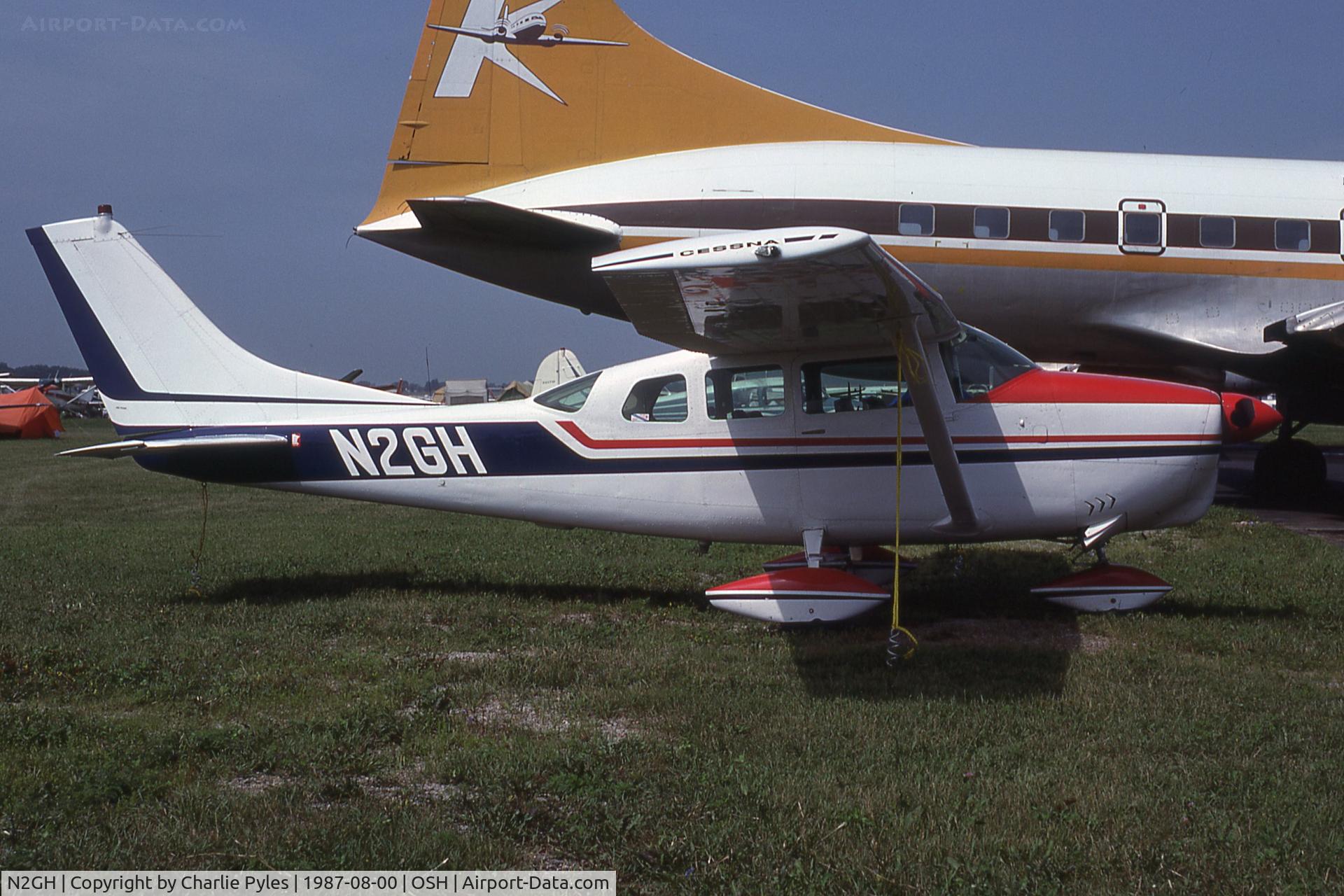 N2GH, 1963 Cessna 210-5(205) C/N 205-0369, Air Pix