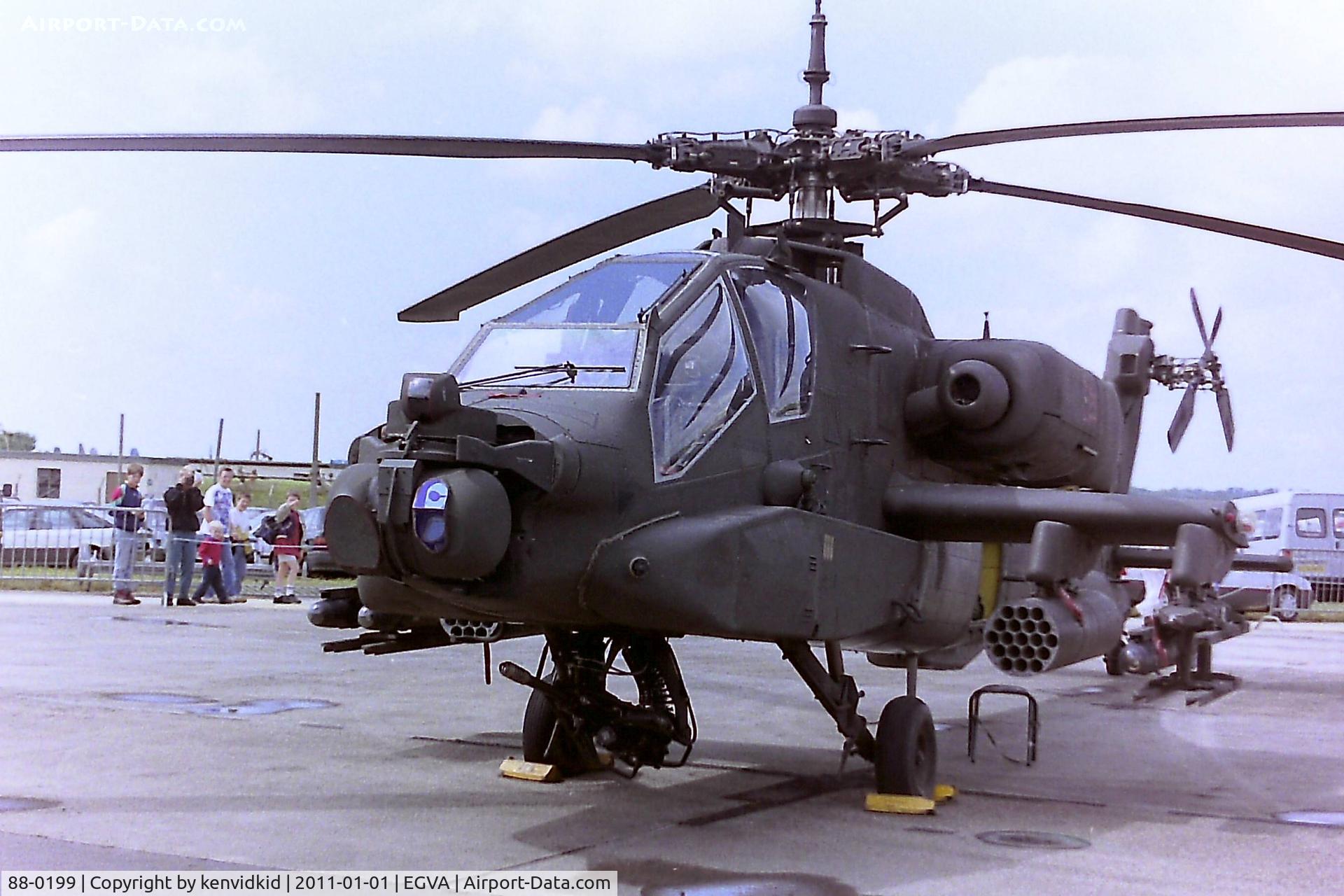 88-0199, 1988 McDonnell Douglas AH-64A Apache C/N PV529, At RIAT 1993, scanned from negative.