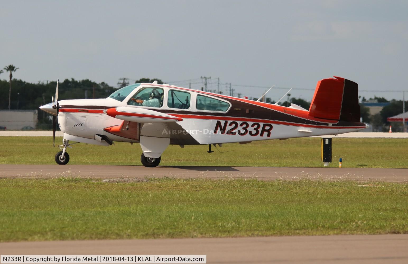 N233R, 1975 Beech V35B Bonanza C/N D9811, LAL SNF 2018
