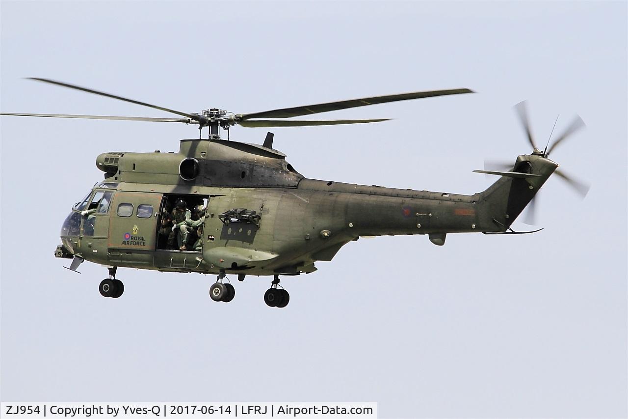 ZJ954, Westland Puma HC.2 C/N 1310, Westland SA-330E Puma HC2, Landing, Landivisiau Naval Air Base (LFRJ) Tiger Meet 2017