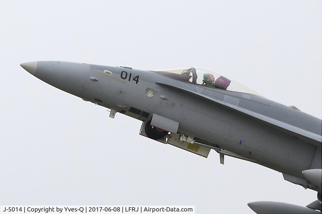 J-5014, McDonnell Douglas F/A-18C Hornet C/N 1359, Swiss Air Force McDonnell Douglas FA-18C Hornet, Take off rwy 26, Landivisiau Naval Air Base (LFRJ) Tiger Meet 2017