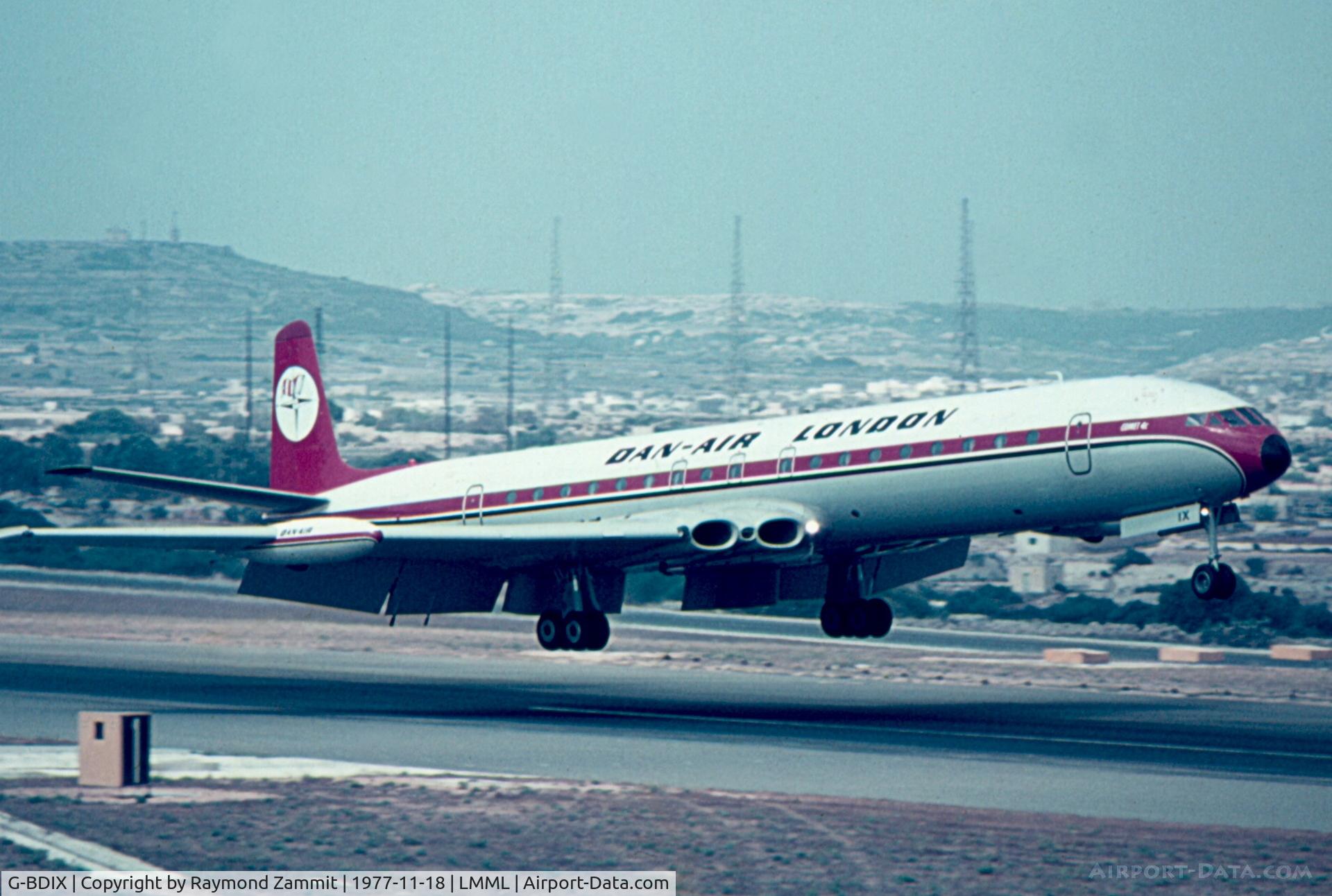 G-BDIX, 1962 De Havilland DH.106 Comet 4C C/N 6471, De Havilland DH106 Comet 4C G-BDIX Dan Air London