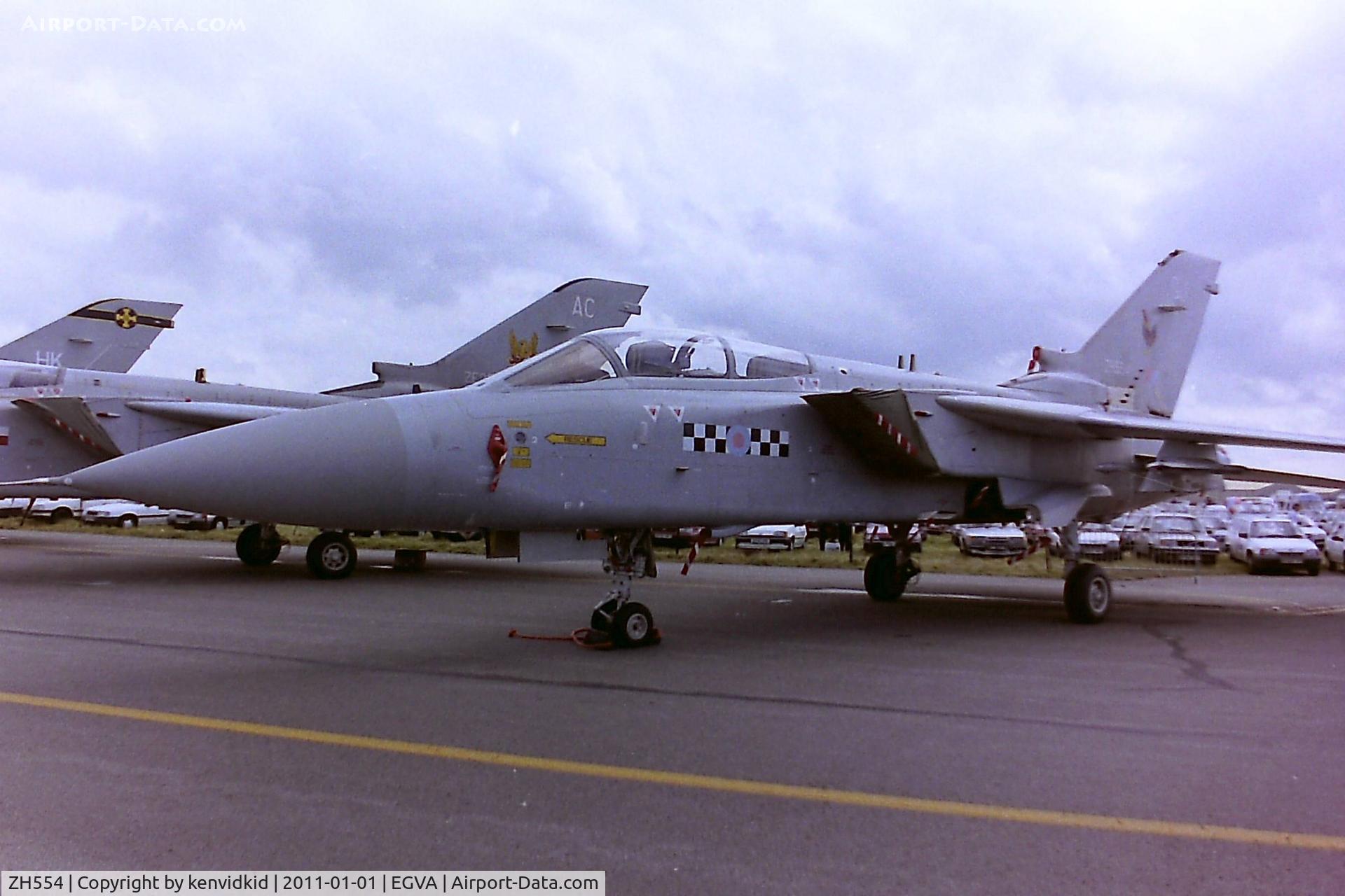 ZH554, Panavia Tornado F.3 C/N 924/AT046/2193, At RIAT 1993, scanned from negative.