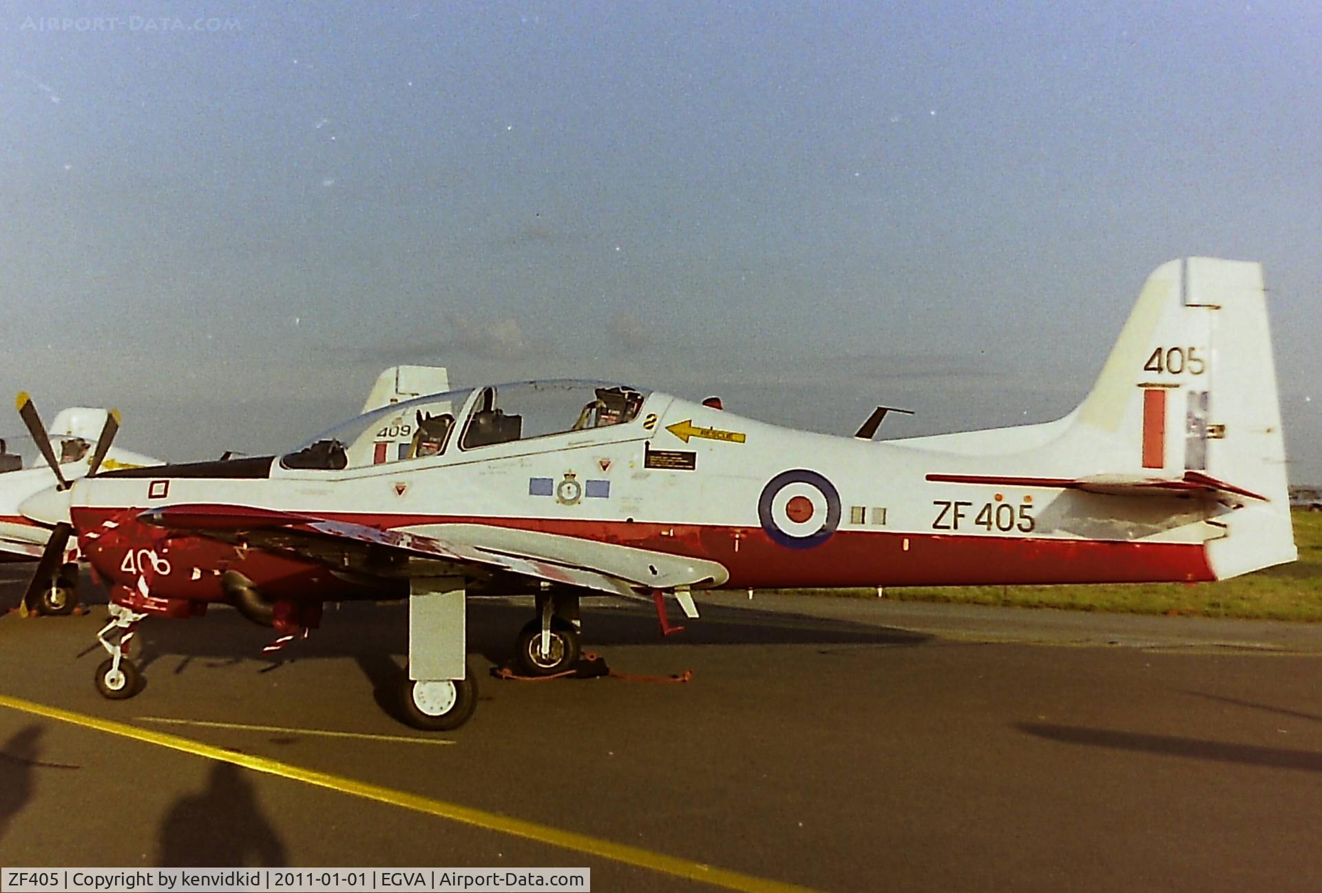 ZF405, 1992 Short S-312 Tucano T1 C/N S124/T95, At RIAT 1993, scanned from negative.