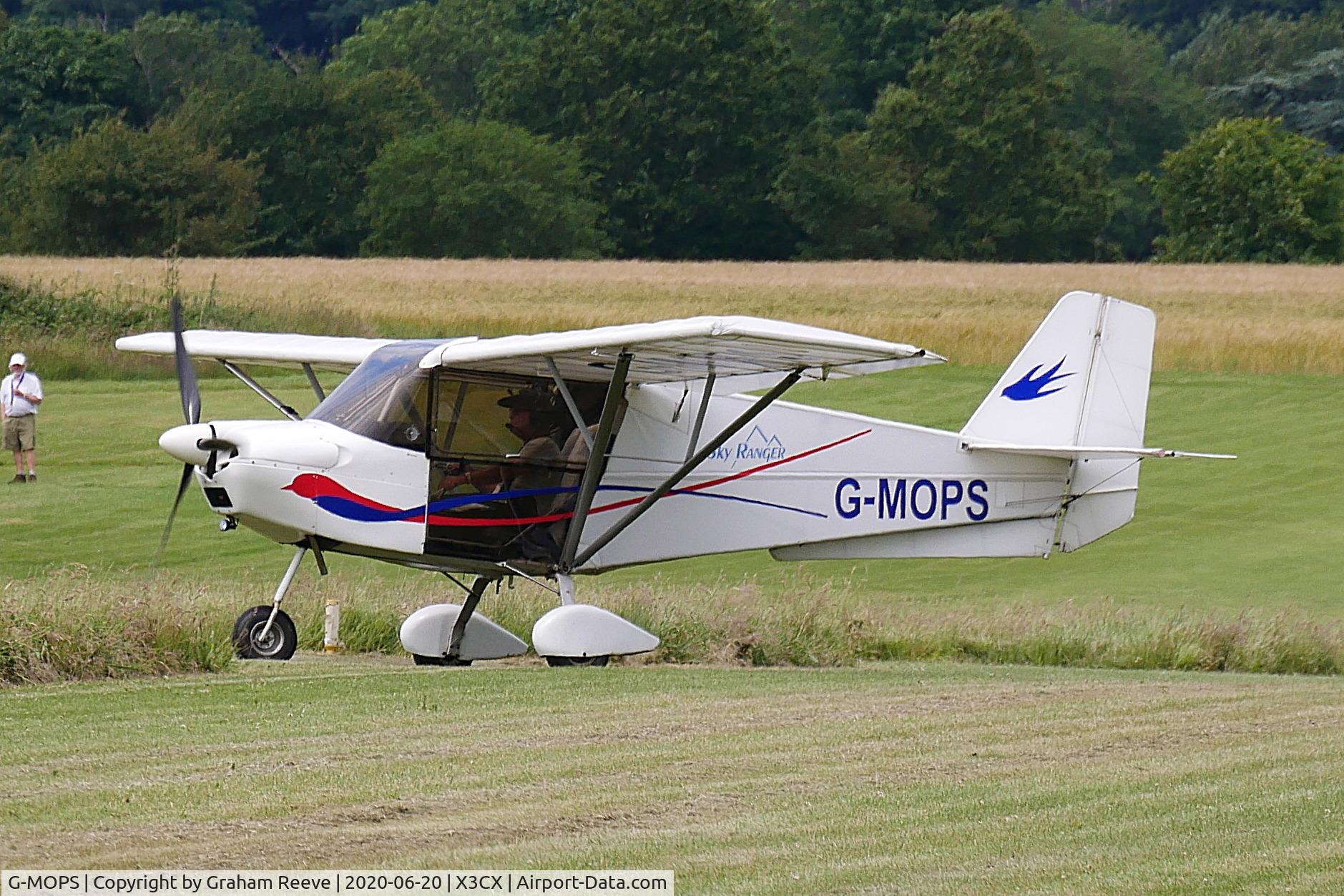 G-MOPS, 2007 Skyranger Swift 912S(1) C/N BMAA/HB/547, Just landed at Northrepps.