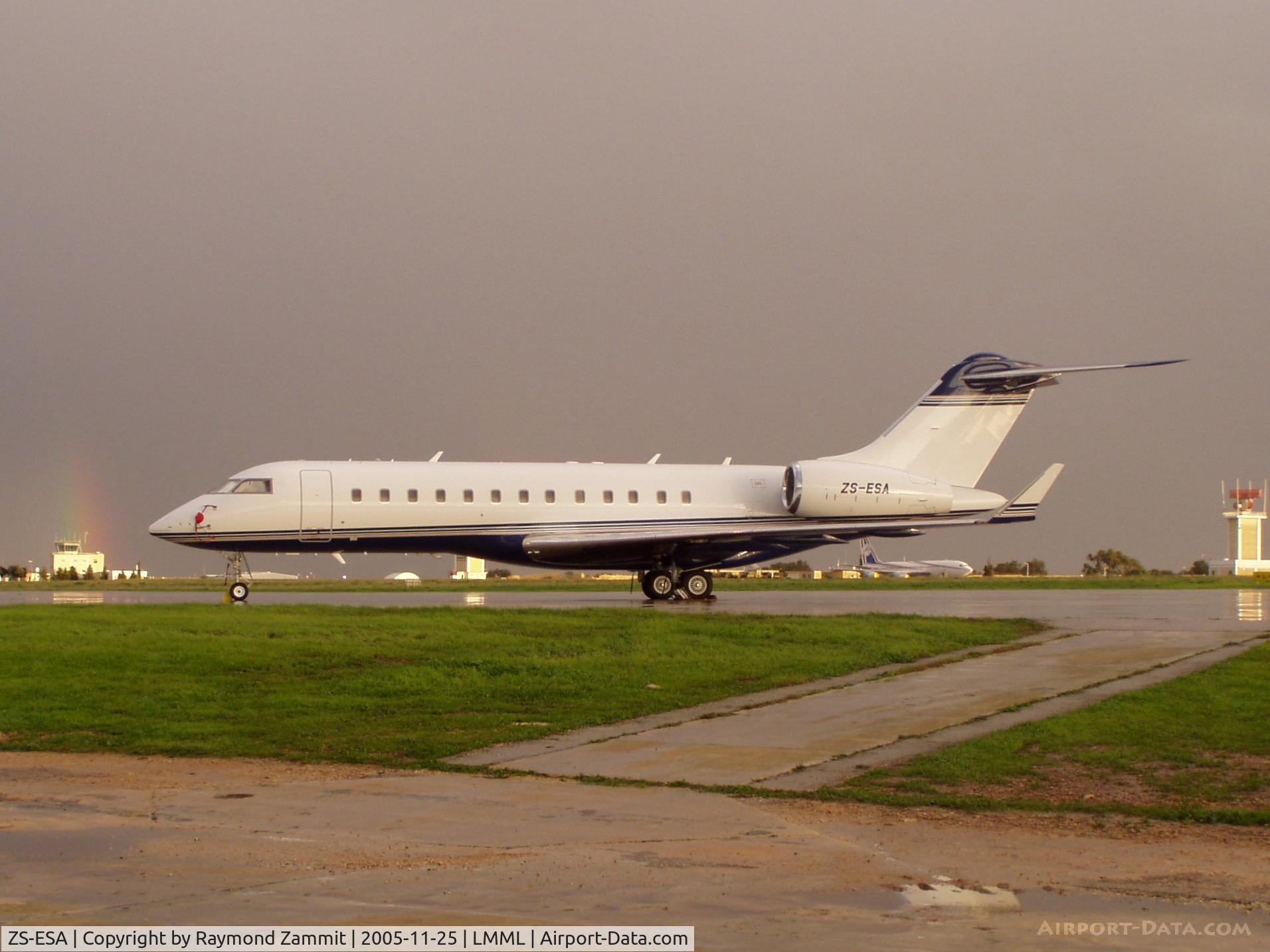 ZS-ESA, 2000 Bombardier Global Express (BD-700-1A10) C/N 9061, Bombardier BD-700 ZS-ESA Executive Aviation