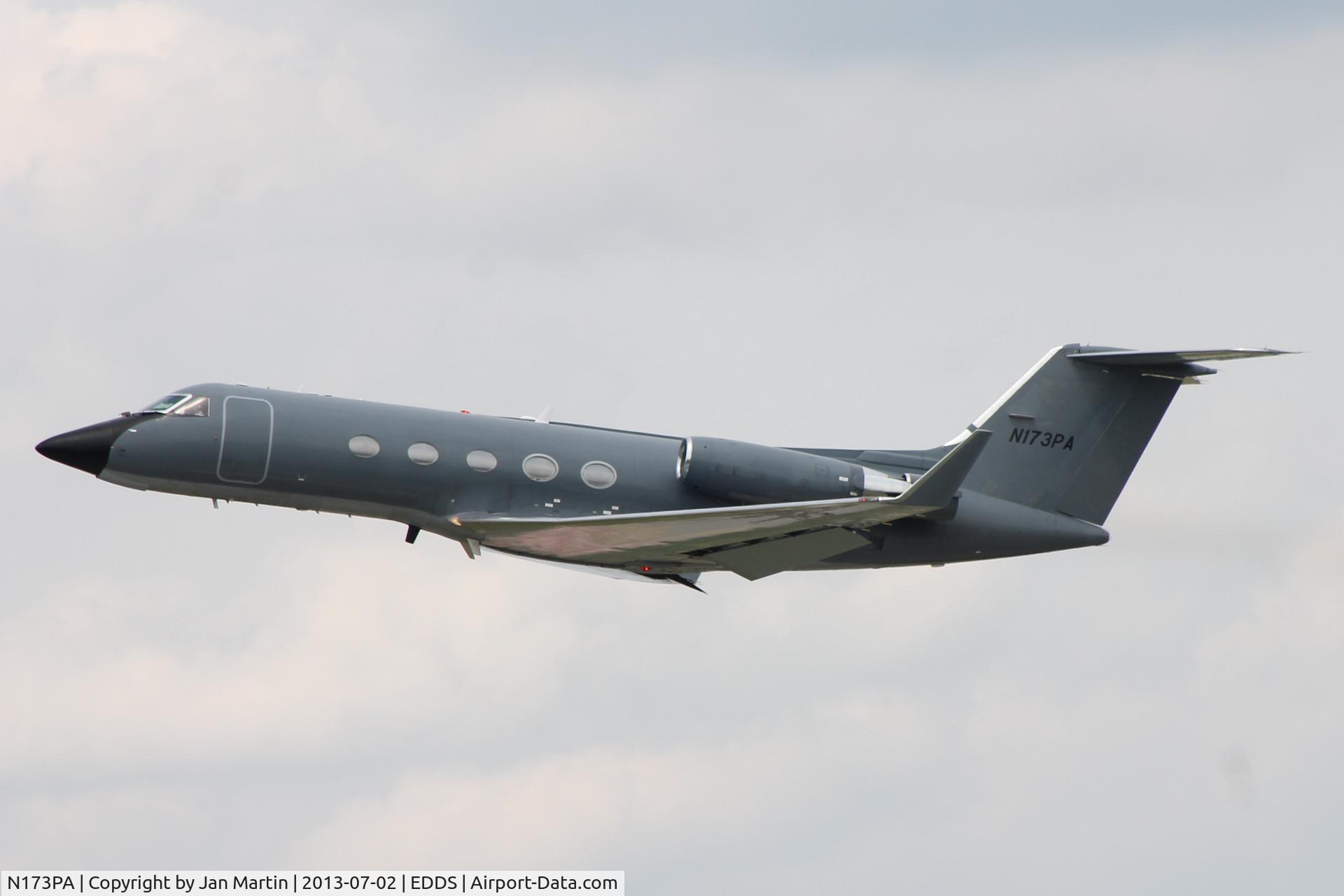 N173PA, 1982 Gulfstream G-1159A Gulfstream III C/N 313, Take off.