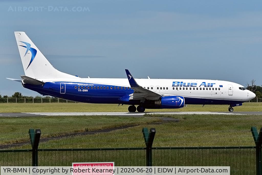 YR-BMN, 2011 Boeing 737-82R C/N 40728, Lining up r/w 10