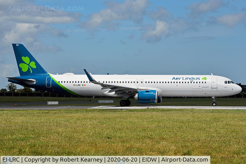 EI-LRC, 2019 Airbus A321-253NX C/N 8965, Lining up r/w 10