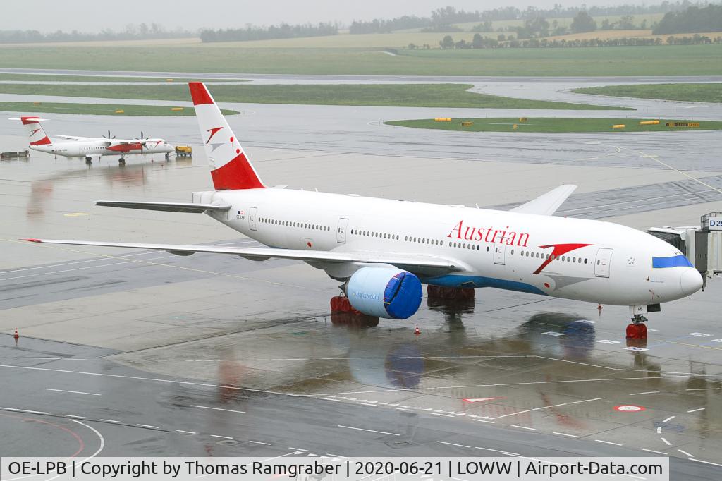 OE-LPB, 1998 Boeing 777-2Z9/ER C/N 28699, Austrian Airlines Boeing 777-200