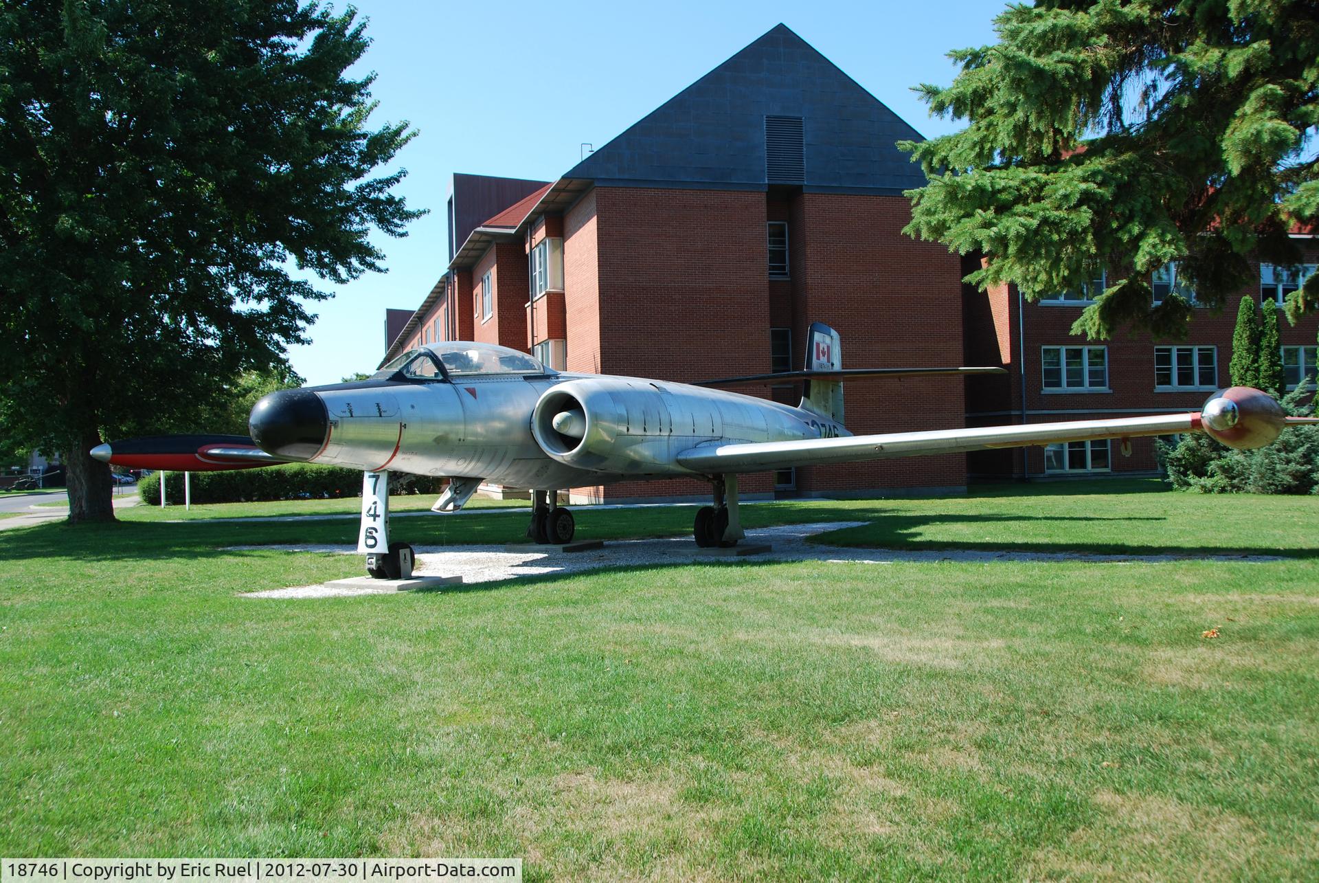 18746, Avro Canada CF-100 Mk.5 Canuck C/N C-100/5/646, At Royal Military College Saint-Jean